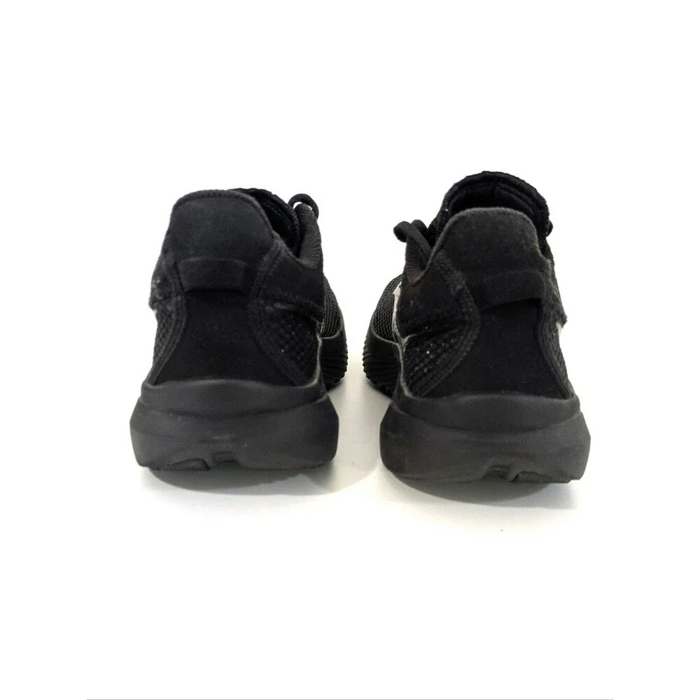 Saucony Triple Black Kinvara 14 Sneakers - Size 8 Mens